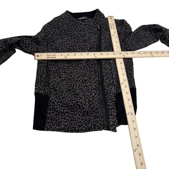Express Women's Leopard Print Jacket Size Small Knit gray black - Picture 4 of 6